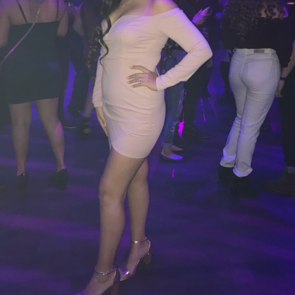 Nude long sleeve dress - Picture 3 of 4